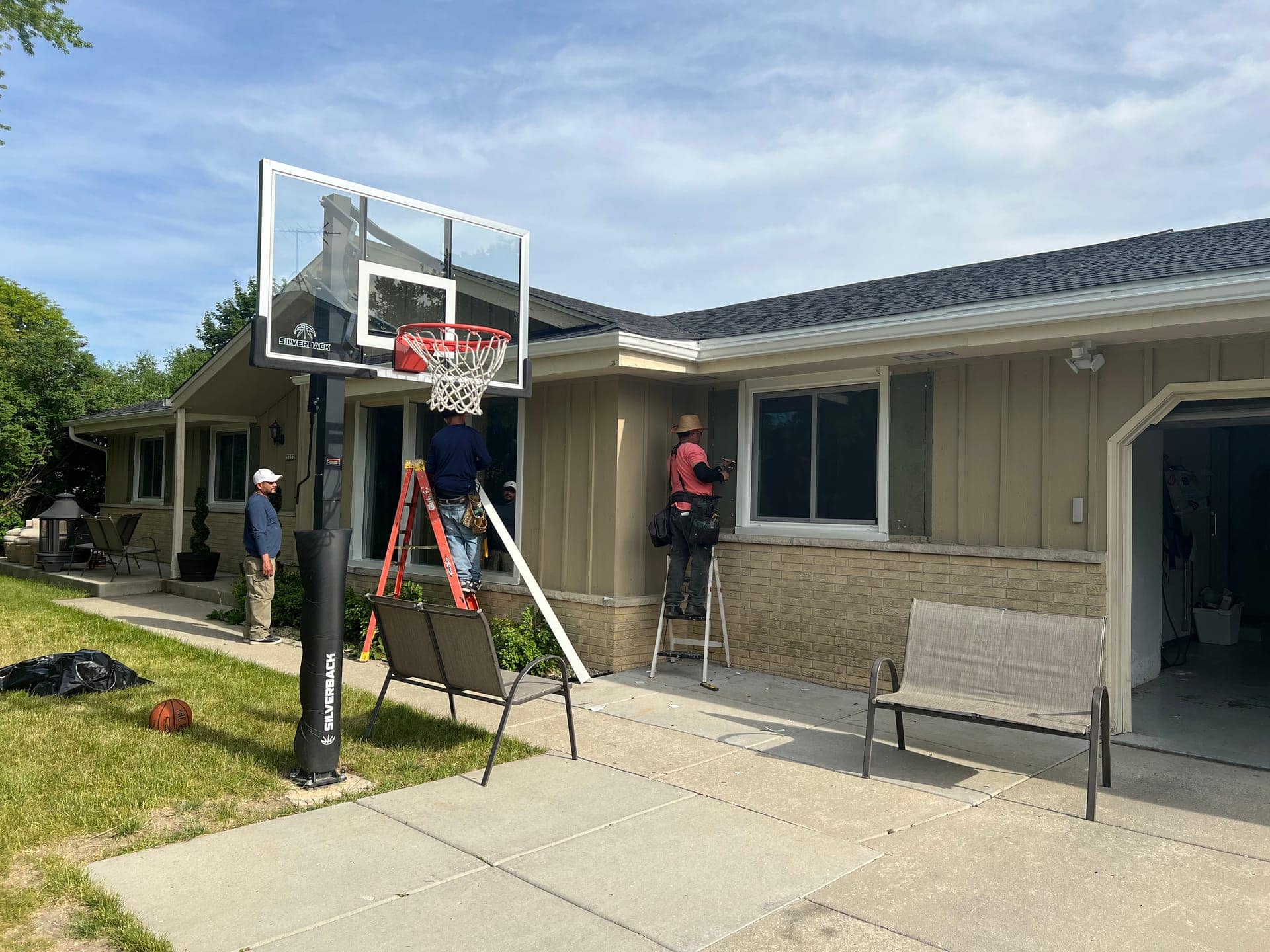 Apexium Roofing siding installation project in the Milwaukee area